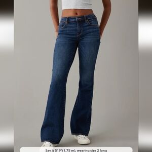 NWT AE Next Level Low-Rise Flare Jean size 8 / 29